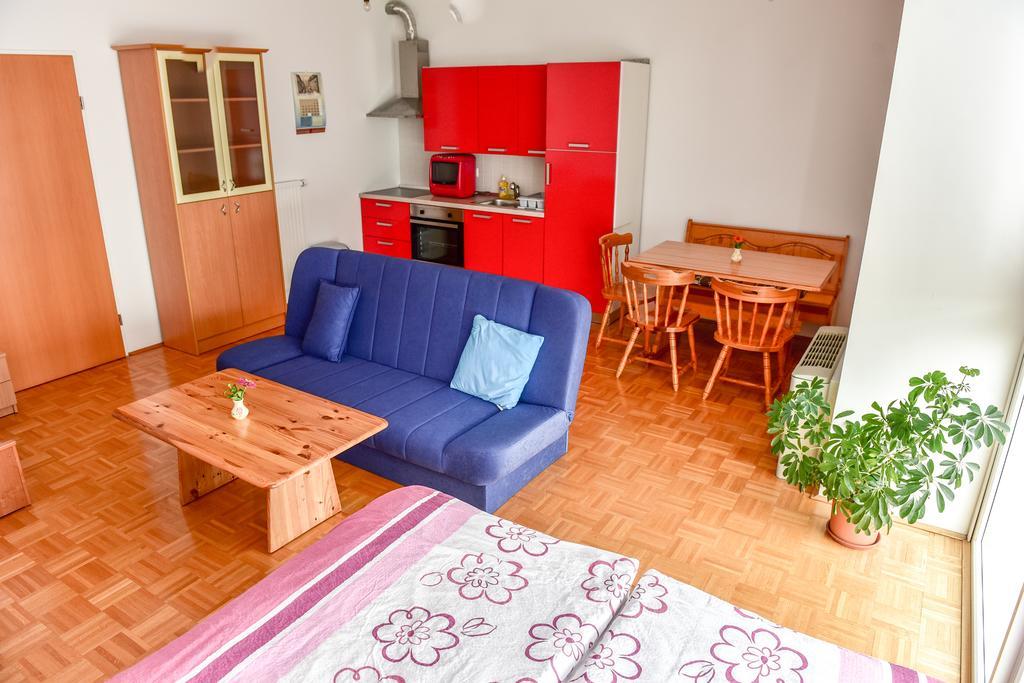 Apartments And Studios Perunika Moravske Toplice Exterior photo